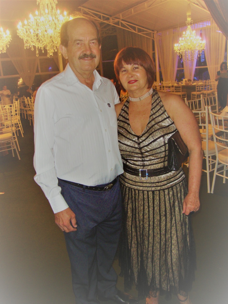 Literalmente “Quarentenados”: casal Leonel Cantano-Rosinha.