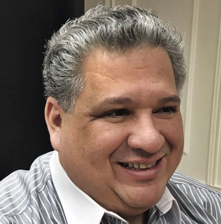 Jornalista e vereador Correa Neves Junior (pai da Júlia e do João), diretor do poderoso GCN