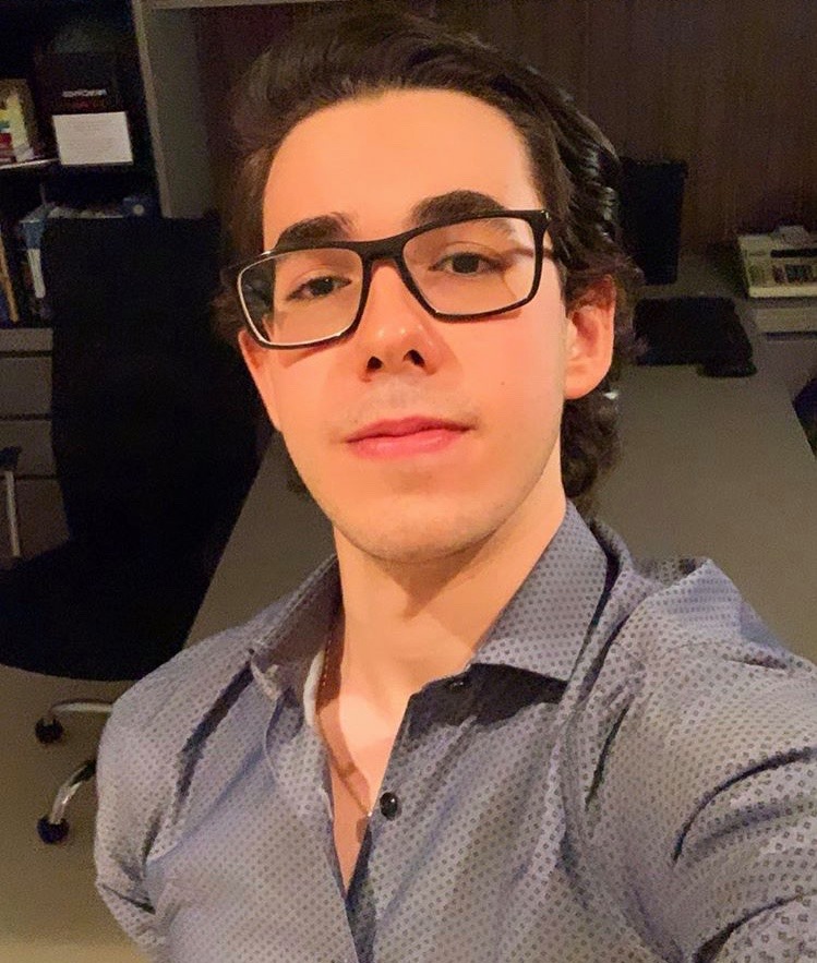 Jovem empresário João Victor Patrocínio tem feito sucesso nas redes sociais com suas dicas de empreendedorismo