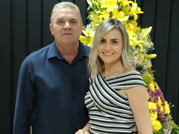 Pedro Conte (click com a mulher Suzi) reabrirá o restaurante La Finestra, depois de amanhã (15) para almoço diário