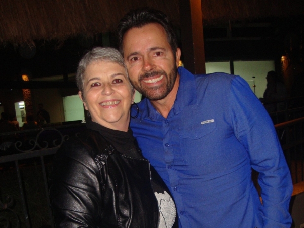 Manos Bel e Biel Balieiro (nat é na terça) na memorável noite do ABBA no “Villa”.