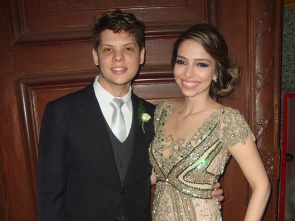 Raul Dutra (oncologista) e esposa (pediatra) Isabela Vasconcelos: 1 ano de casados na 2ª. (14/9).