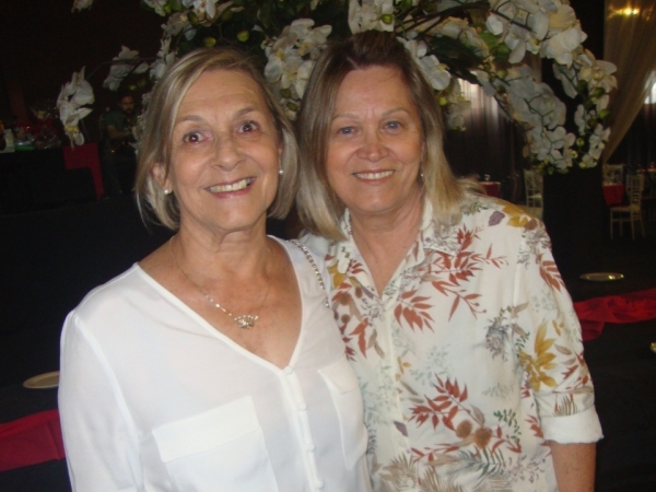 Muito amigas: Ib Mattos e Sônia Noronha.