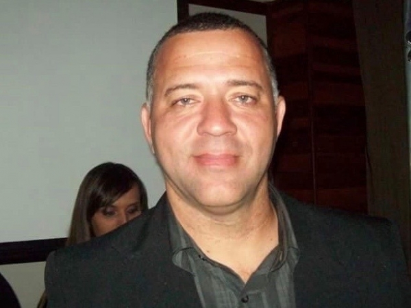 Luis Sérgio Freitas reabriu sua badalada choperia Raposa do Ártico e movimentou a tarde de ontem (19)