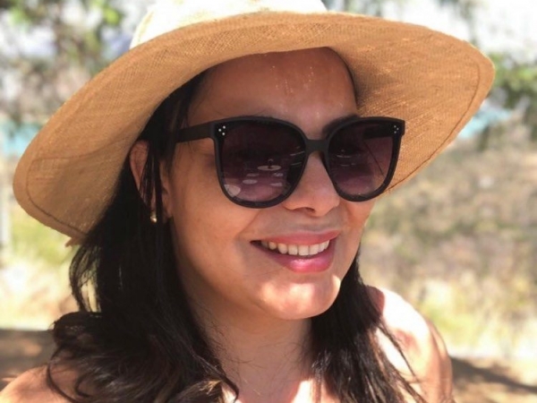 Linda, elegante, inteligente: Eliana Garrocini, em temporada aqui na capital do calçado, esbanjando simpatia