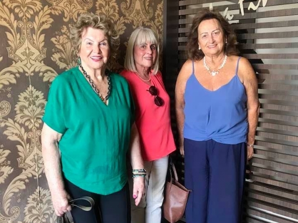 Em almoço no prestigiado restaurante La Finestra, as queridas Brígida Prata, Celene Arruda e Luzia Ambrósio