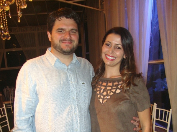 Socialmente Falando: Amílcar Andrade-Talita. Um casal chiquérrimo.