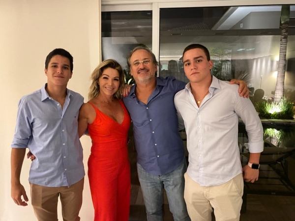 Cláudia e família