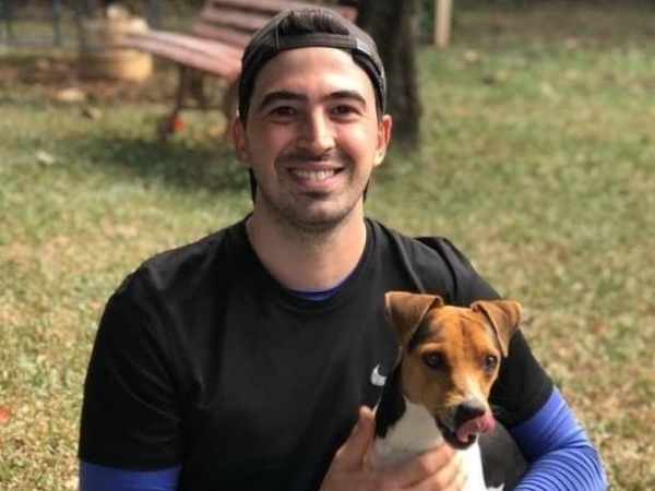 Com seu pet de estimação, o advogado Daniel Bassi, que tem se destacado em sua cadeira na Câmara Municipal de Franca, como um dos vereadores mais dinâmicos