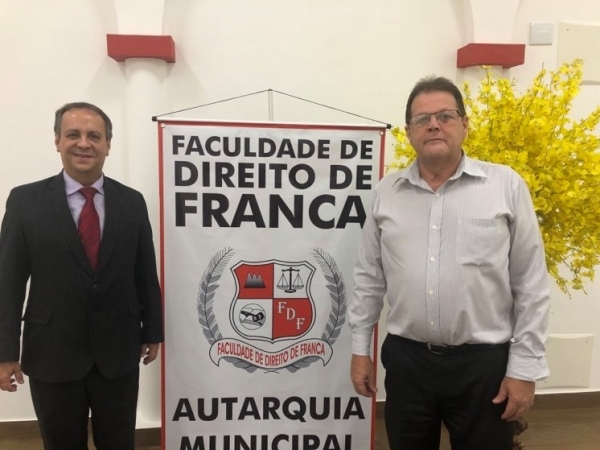 Da conceituada FDF, José Antônio Martos (vice-diretor) e José Sérgio Saraiva (diretor) contam que as inscrições do Vestibular 2021, encerram quarta (20) 