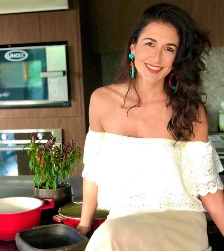 Linda e talentosa, Gabi Goulart, é uma das francanas que brilham na gastronomia 