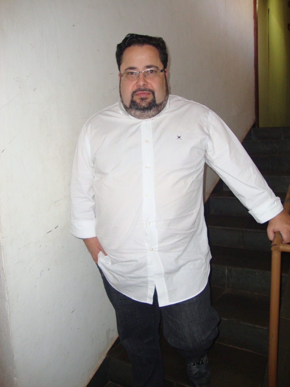 Dr. Josué de Souza também firme nas caminhadas. Com esposa. A bela Adriana.
