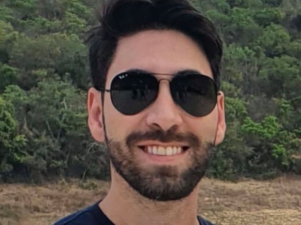 Diego Ferreira se destaca no departamento de marketing do Magazine Luiza, em São Paulo