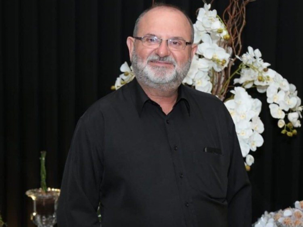 O renome das artes fotográficas, Andrade, aniversariou quinta-feira (18/2) e hoje recebe nossos cumprimentos