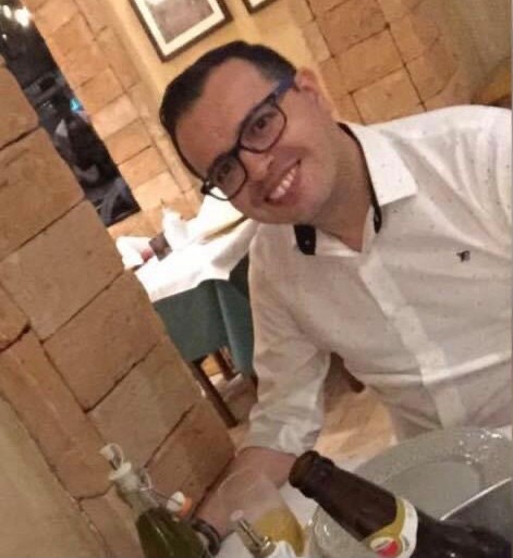 Neto Gonçalves comanda a pizzaria Bella Capri, que serve a melhor pizza da cidade, no sistema Delivery