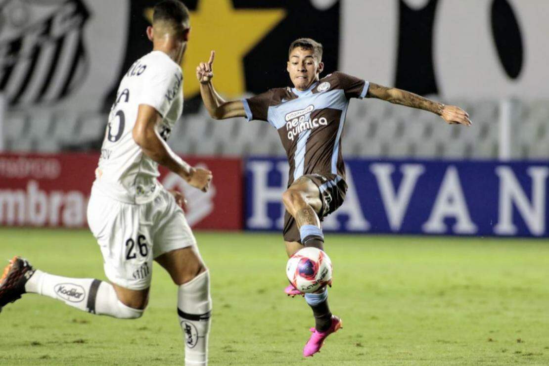 Vila Belmiro pronta para receber jogo entre Corinthians e Santos