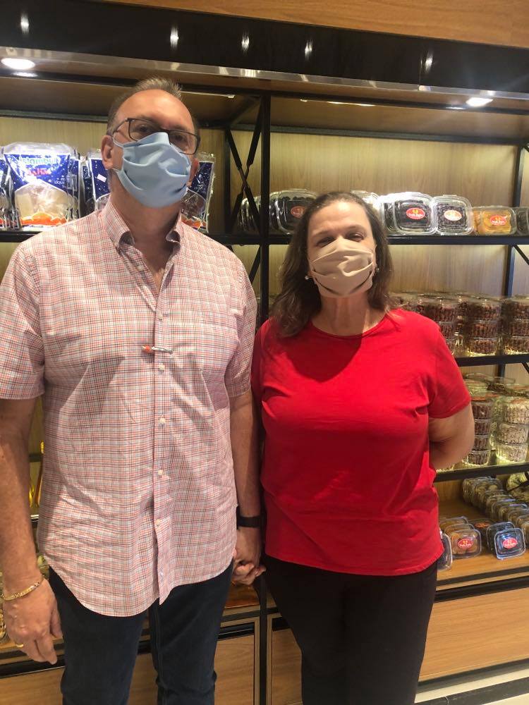 Michel Riad Aoudi e Renata Ravagnani Aoudi, felizes com o sucesso da nova Tenda Árabe