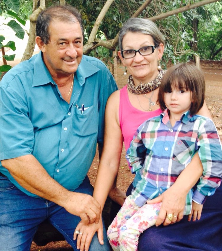 Queridos, Carlos Pigrucci e chef Vivi Pigrucci (com a netinha Olivia) estão ansiosos para o retorno das atividades do JP