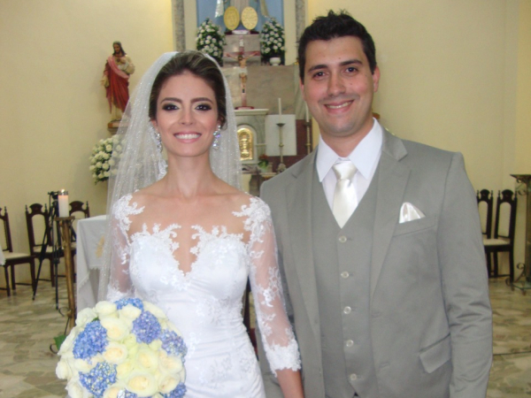 Recordando o casamento de Marina Assaid Dermínio (nata é na 4ª) e o médico Ismael Lombardi.