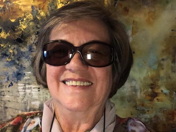 Professora e artista plástica Maria Helena Silvestre, aniversariou sexta última (21)