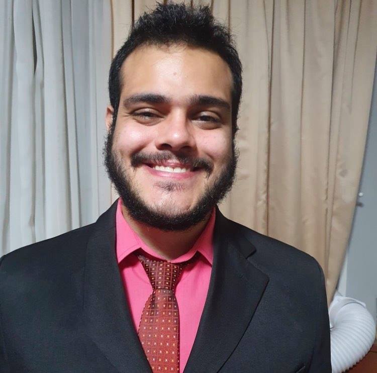 O advogado Fabrício Chahoud (do casal Sabah Chahoud e Devanir Garcia) aniversariou ontem (19)