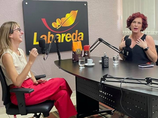 Com a advogada Dora Cavalcanti, candidata à presidência da OAB-SP, está a querida Flávia Lancha