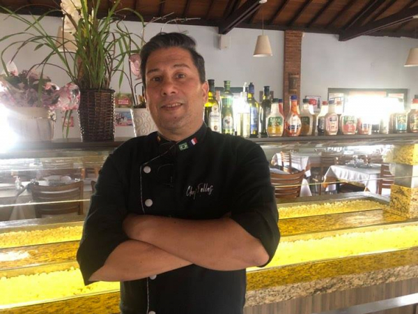  Chef Edu Telles tem recebido elogios por suas criações de pratos especiais na badalada churrascaria Grelha de Fogo