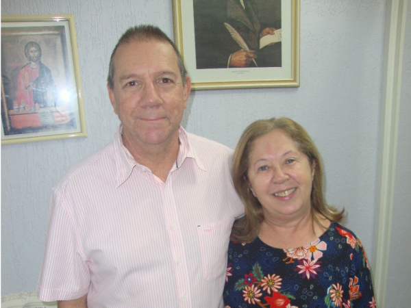 Marcelo P. Pinheiro-Yone: dirs. Proprietários da Farmácia Homeopática 