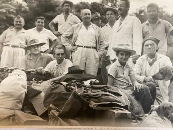 Em pé, da esquerda para a direita: Mariano Barioni, Ivens Mendes, Serafim (Fisico) Borges do Val, Sérgio Alemão e, Doutor Baldijão.  Agachados à frente, Floro Silva, Luiz Cesar e Alberto Mendes.