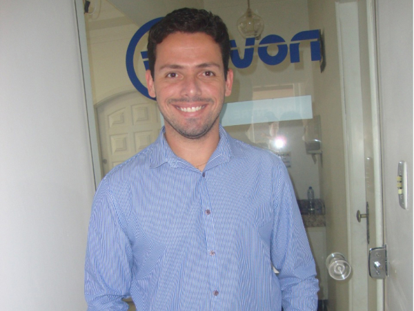 Dr. Helton Vila Real também é conceituado urologista francano.