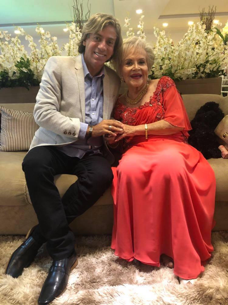 Ontem (7) a mestra, colunista Patrícia Pizzo, partiu para o descanso eterno, deixando-nos muita saudade