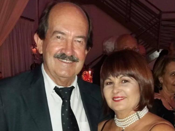 Rosinha Aylon (foto com o marido Leonel Aylon) está organizando um Drive Thru, sábado (11), no Berçário Dona Nina