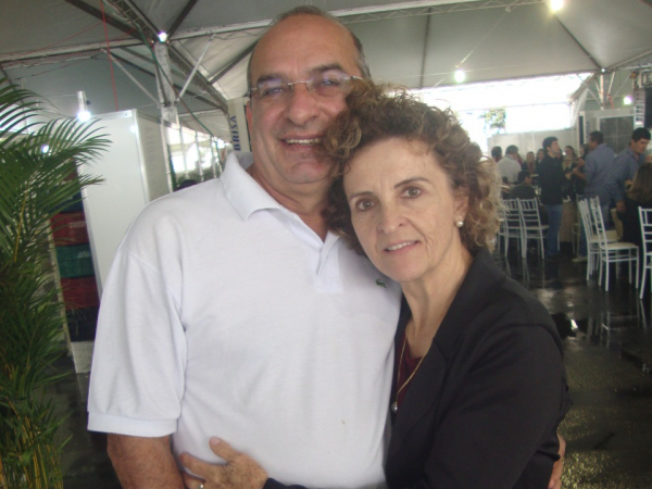 Casal Waldyr Medezani-Leila.