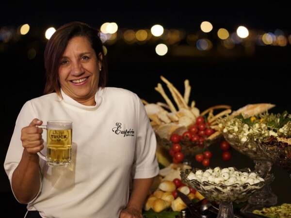 Elis Regina do Val comemora os 30 anos de sucesso do requisitado buffet Empório.