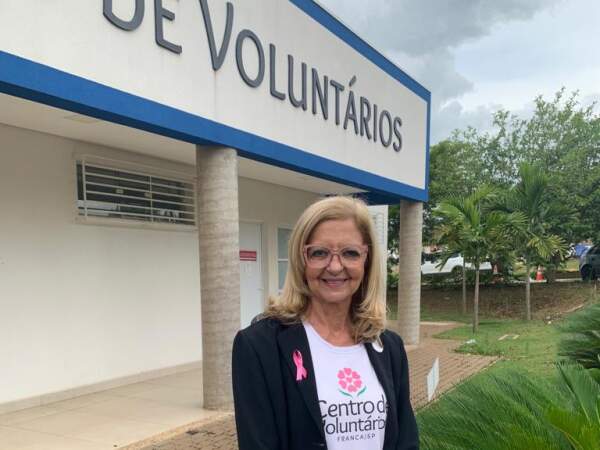 A presidente Dalila Barini e os 600 voluntários do Centro de Voluntários da Saúde de Franca realizam o tradicional e esperado Grande Bazar em benefício das famílias carentes em tratamento no Hospital do Câncer.