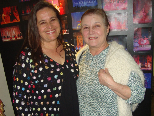 Carla Pacheco (preparando espetáculo pro final deste ano) e Nelise Melo.  