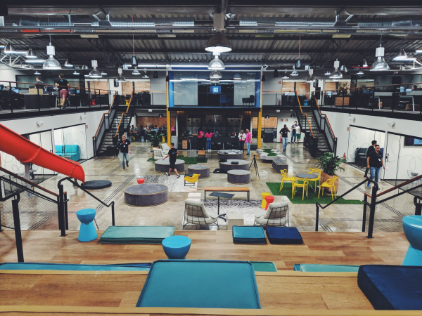 LuizaLabs, em Franca: complexo concentra setores de TI e telemarketing do grupo