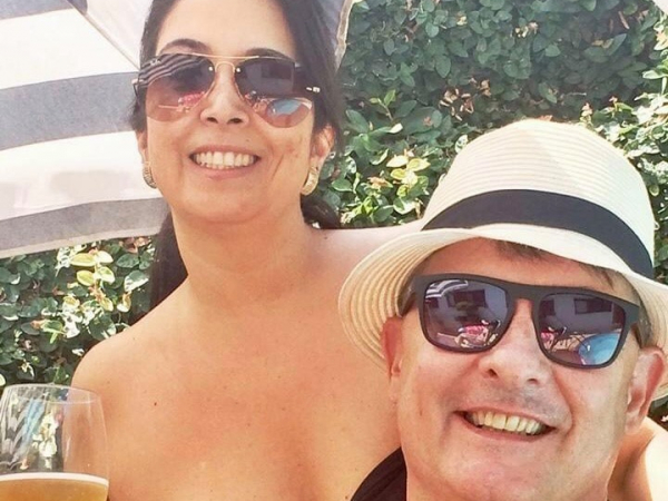 A empresária e esteticista Daniela Sanches Mandel (foto com o marido Daniel Mandel) lança o Projeto Verão na Bio Spa