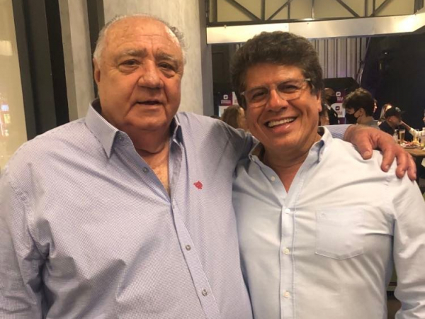 Armando Antônio Rizatti (diretor da Rizatti & Cia) com Jayme Luiz Barbosa do Carmo, CEO da rede Atram (O Boticário)