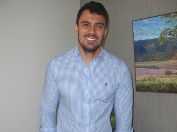 Fausto Ricardo Jacintho Mendonça.