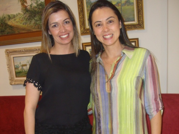 Jornalista Nelise Luques e a amiga (de Araxá) Patrícia Lara.