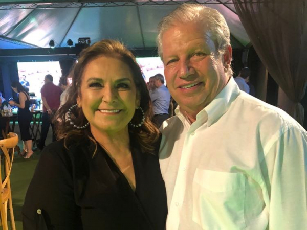 Noedi Martins de Freitas e Samuel Abreu de Freitas (Med Clin) em badalada noite inaugural, quarta última (3)