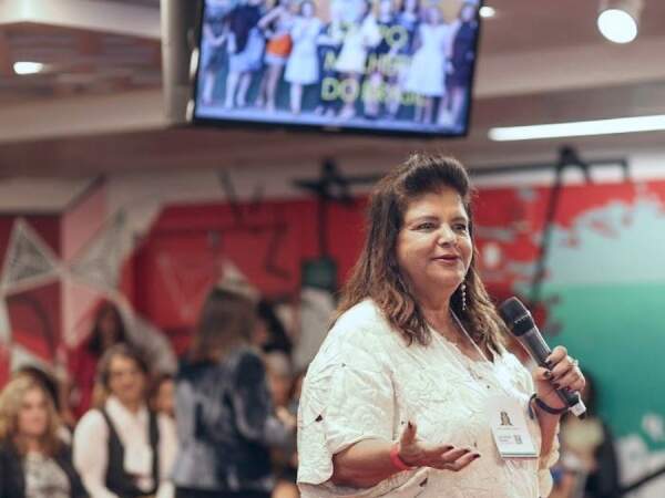 Luiza Helena Trajano comemora a marca de 100 mil mulheres unidas no maior grupo suprapartidário do Brasil    