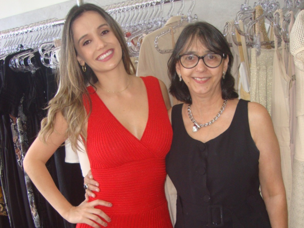 Dalca Lemos e tia Margot. Na “Tiradentes”