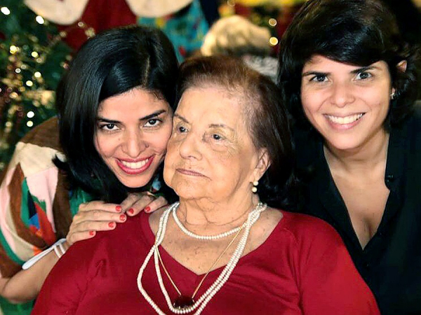 Com as sobrinhas Ana Luiza Trajano e Luciana Trajano, na foto especial, a querida Luiza Trajano Donato