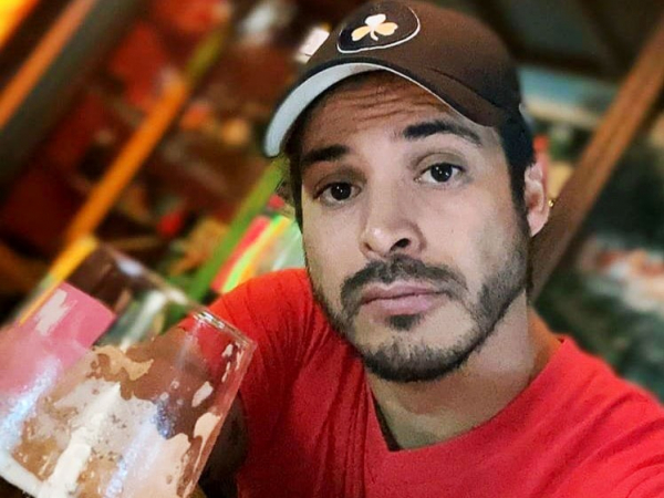 Thiago Machado comanda o sucesso de seu bar que movimenta a avenida Paulo VI