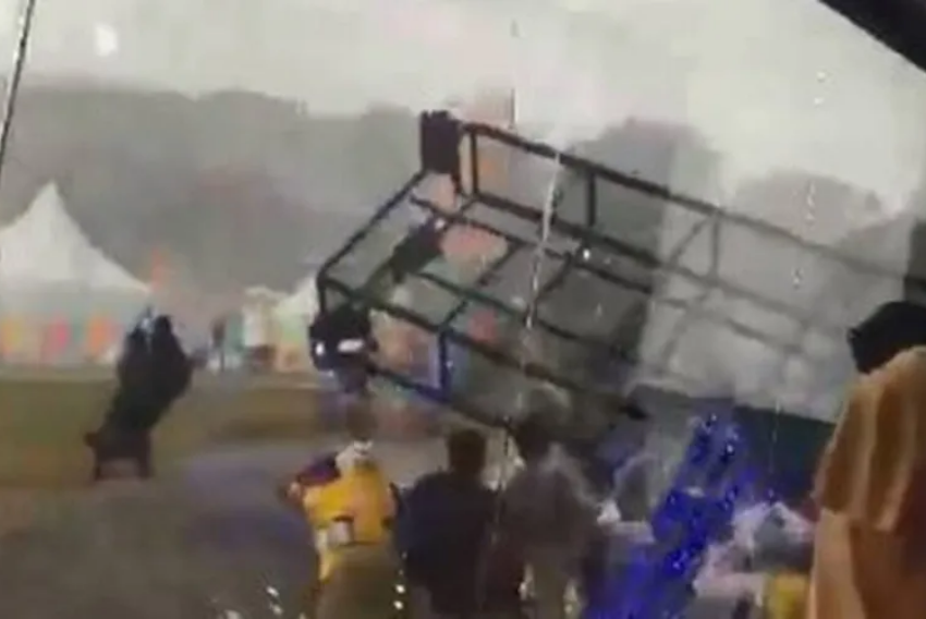 O incidente aconteceu durante uma chuva com ventos muito fortes que durou cerca de 15 minutos