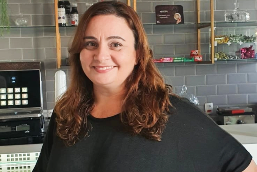 A nutricionista Élen Saud Ferro dirige o charmoso restaurante Affamato, no Bairro São Joaquim