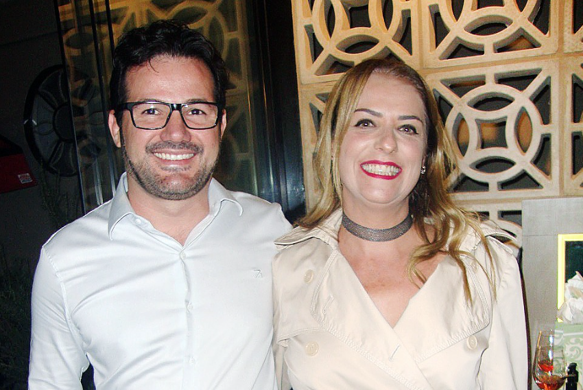 Casal Álvaro Sampaio-Ana Carla Poppi (ela aniversaria 5ª/dia 10)