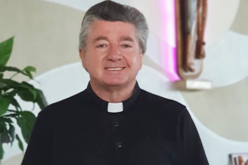 Padre Idair Perina comemorou idade nova, dia 8 de março, rodeado de amigos